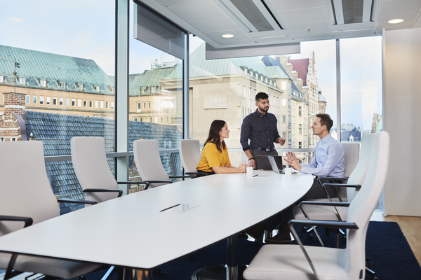People in conference room, meeting, Indoor air environment photo shoot session Aura